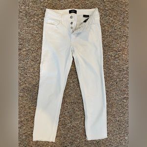 VERVET Size 25 Straight Fit White Jeans